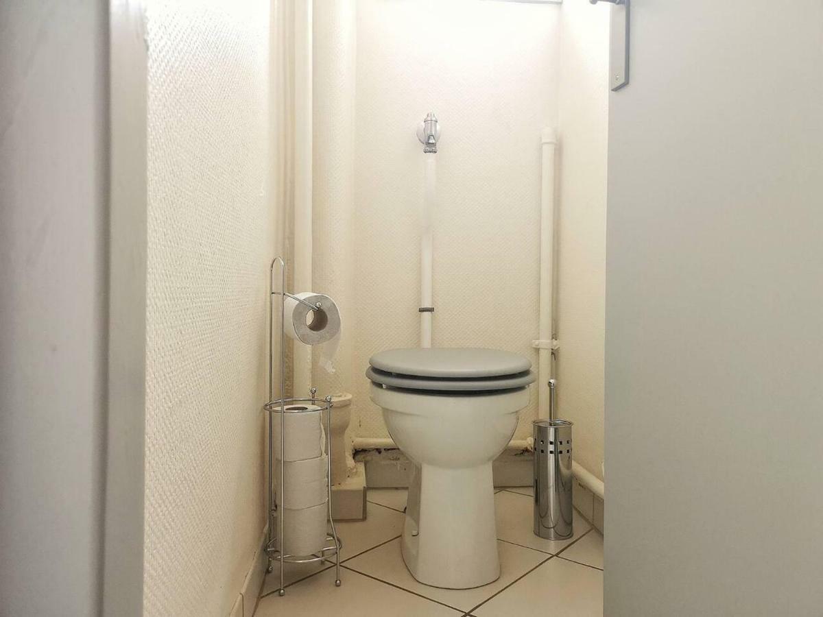 Le XI - Suite Colmar Gare - Parking エクステリア 写真