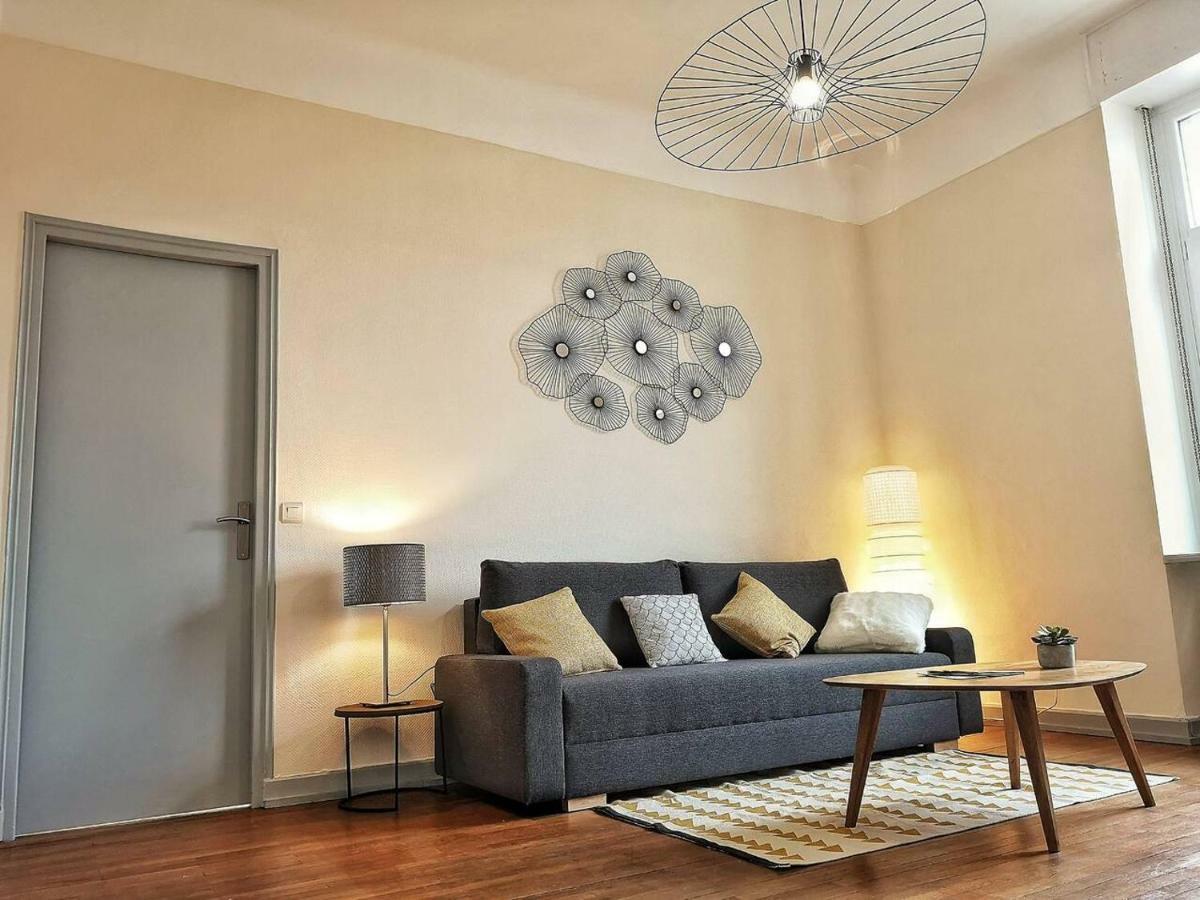 Le XI - Suite Colmar Gare - Parking エクステリア 写真